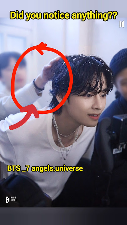 Did you see behind photo⁉️🥺💜💚✨#taekook #vkook #v #jungkook #bts #btsarmy #winterahead #taehyung