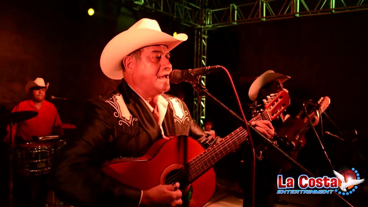 Bertin Y Lalo  Popurrí # 2 en vivo