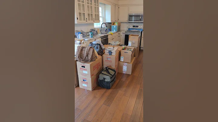 We did it you guys! We're finally here. 🥰 (Footage from the last few days.)