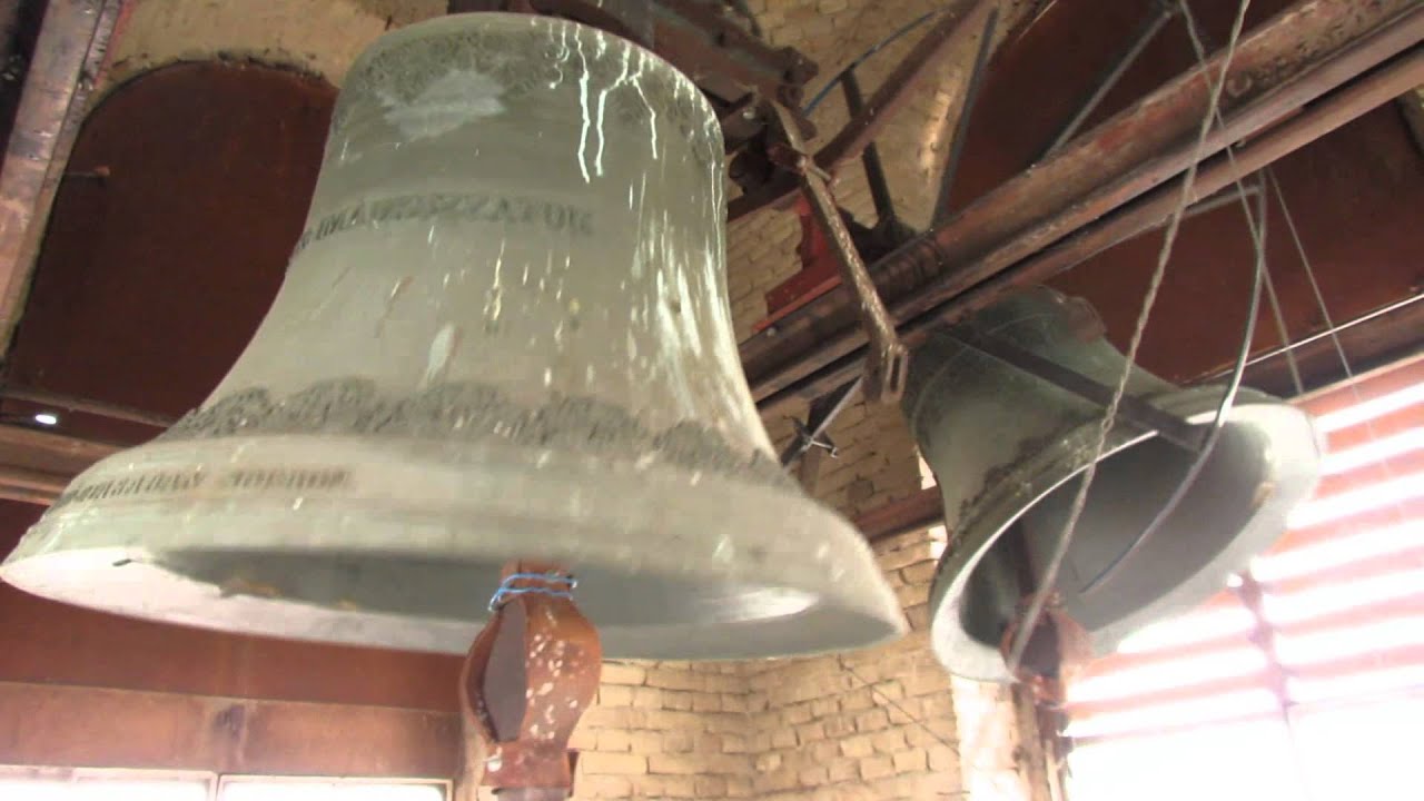 PAKS (H) - Az evangélikus templom harangjai: Búgatás / Schnurrenläuten