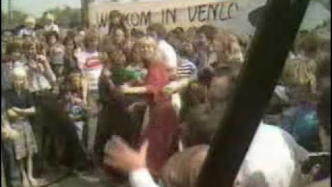 Full House - Standing on the inside