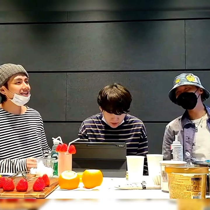V and Jhope singing Film Out Acapella in their VLIVE || VSOPE vlive 2021