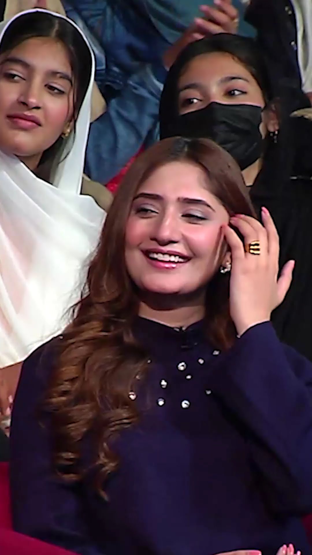 Imran Ashraf Ki Fan Kay Liye Acting ??  #imranashraf #mazaqraat #shorts