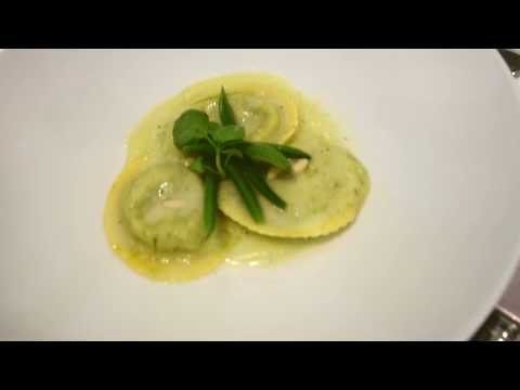 Video: Tortelli Su Daržovių Pesto Pomidorų Sultyse