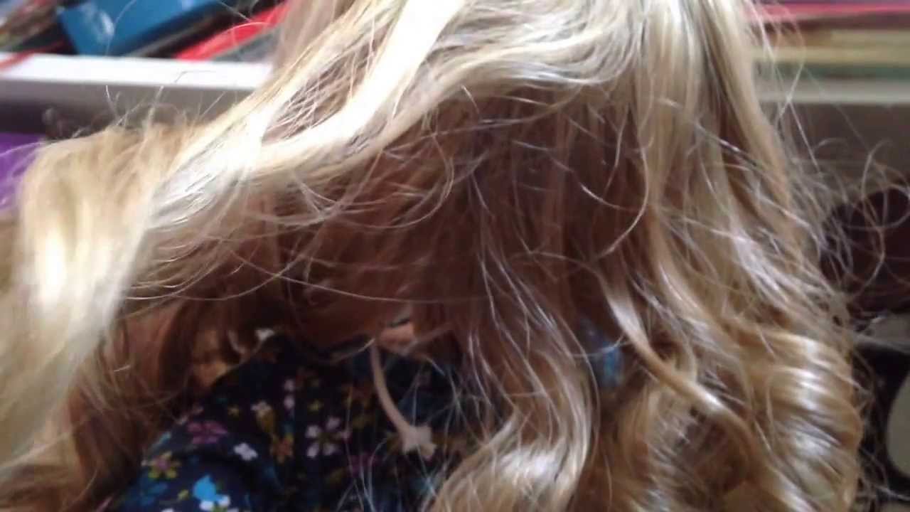 5 EASY ways to curl your dolls hair. - YouTube