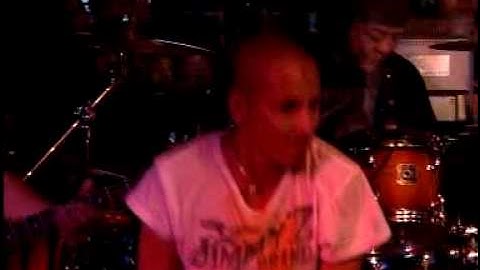 09 - Search - Isi Atau Kulit - Live At Planet Hollywood 2007