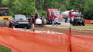 Derick Hagenow (NUCKIN FUTZ) 1st pull in Pound WI