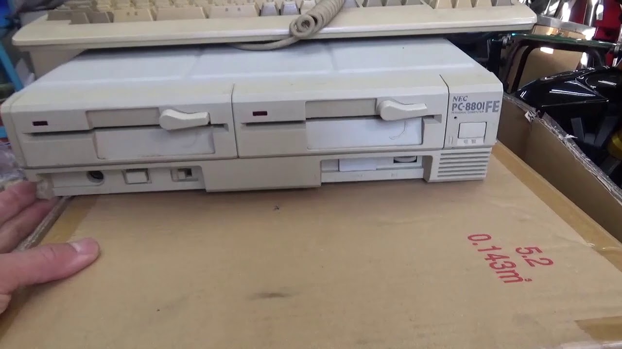歴史に残したいPCパーツ NEC PC8801FE - YouTube