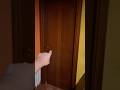 Una signora anziana sta provando a sfondare la porta di casa mia…😰 #shorts #roblox #horror #paura
