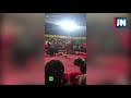 Urso vira-se contra domador em espetáculo circense