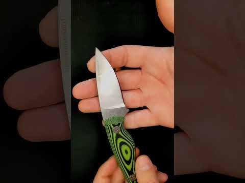 One minute  Review of the Mako made by @Creelyblades