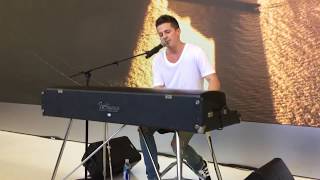 Video thumbnail of "Attention - Charlie Puth Live at Apple Store in Union Square San Francisco"