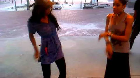 my friends dancing loven life