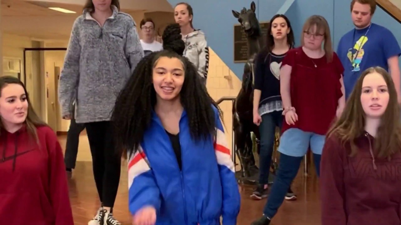 Lipgloss is poppin Lip Sync CMW Dance 2020 YouTube