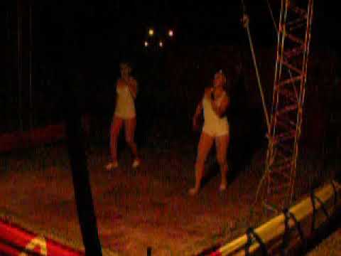 CHICAS BAILARINAS DE CIRCO PARTE 1 ( Britney Spears )