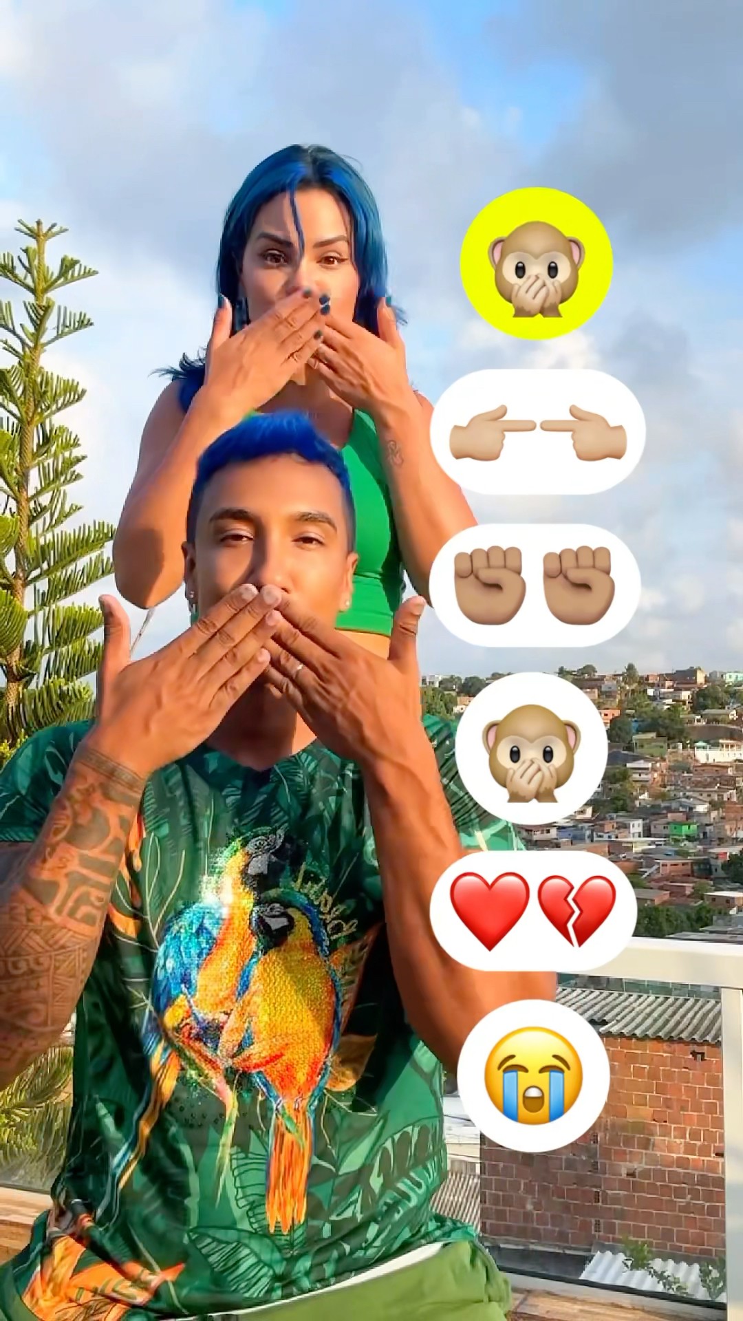 Quem já aprendeu essa trend?​⁠@mayca.brasil #challenge #trend #couple #short #shorts