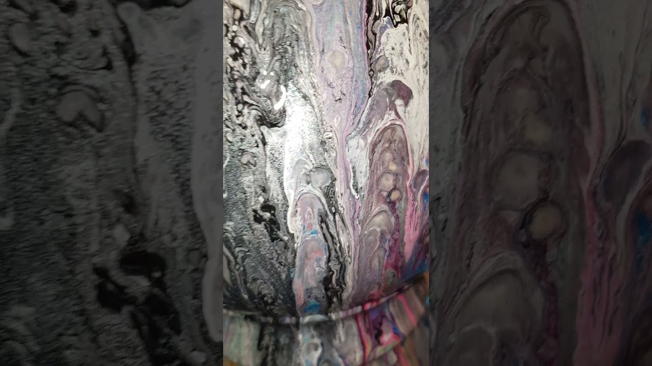 acrylic paint pouring on vase
