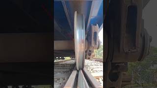 train ke track kitna vajan jhel sakte hai #shortvideo #viralvideo #india #railway @YouTube