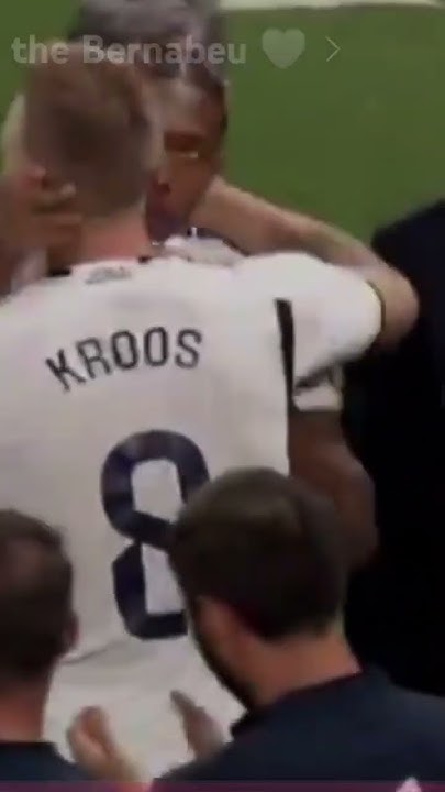TONI KROOS IS LAVING BARNABEU 1 LIKE 1 RESPECK FOR TONI KROOS AND 1 toni-kroos-is-laving-barnabeu-1-like-1-respeck-for-toni-kroos-and-1