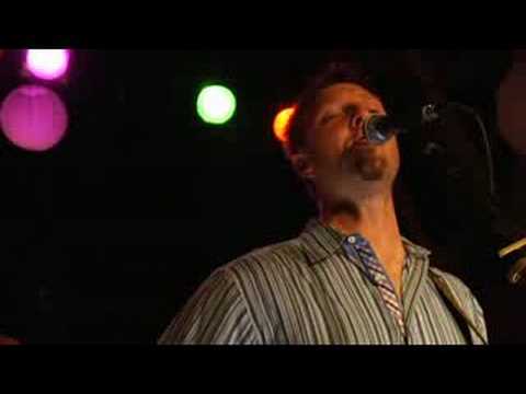 David Andrews Band- "Savin' It" Live concert footage.