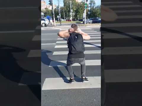 Машина сбила пранкера-подростка в самый неловкий момент#доигрался#допрыгался#досачковался
