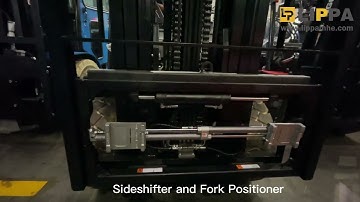 Forklift with CASCADE sideshifter and fork positioner