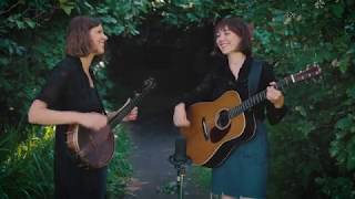 Molly Tuttle and Allison de Groot  -Bregottlåten &amp; Road to Westfield  - NimbleFingers 2017