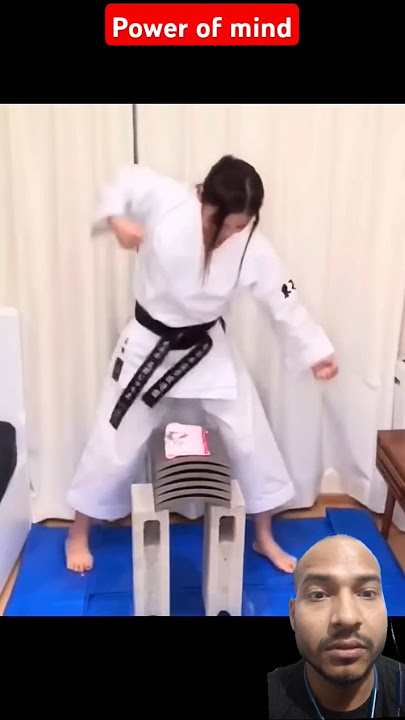 oh bhai ye kya powerfull girl se panga 😭 #funny #karate #greenscreen #shortvideo