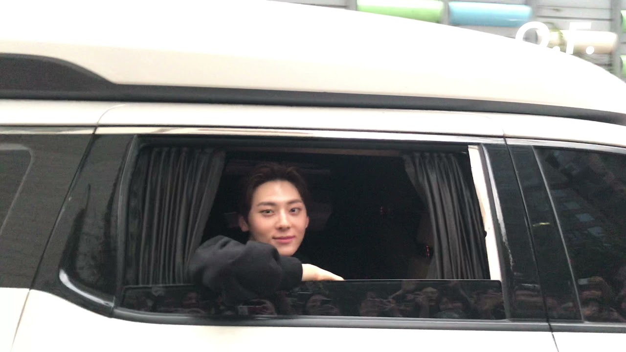 황민현 마리앙투아네트 퇴근길 황페르젠