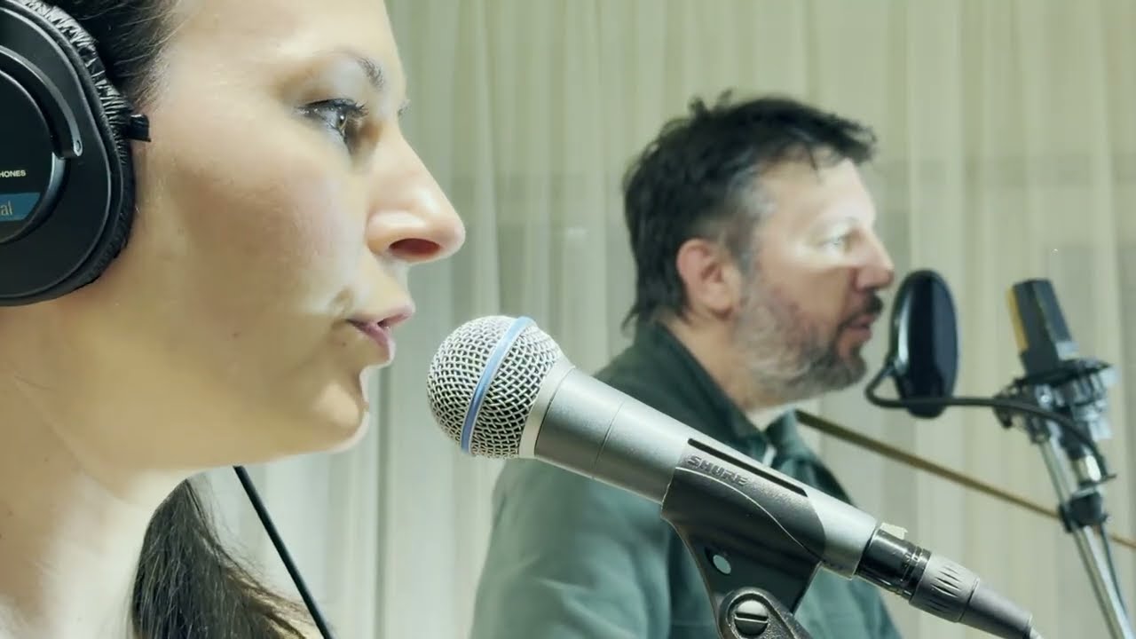 Πτήση 201  (Cover) - Λένα Πλάτωνος | Live στο Studio Άργιλος | Κορυδαλλοί