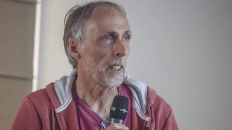 LIFE AS A DISSIPATIVE STRUCTURE