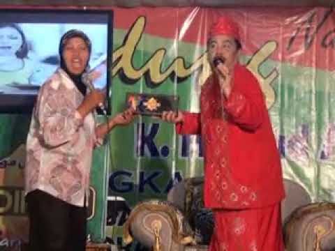 WADIMOR TENTU SARUNG KITA