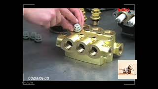 صيانه كامله طلمبه غسيل ضغط عالي/علاج الضغط الضعيف +تسليخ البساتم+تغير طقم الاصلاح Pump repair part 1