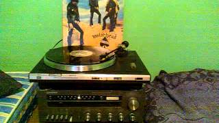 Amplificador Gradiente S95 Tornamesas Gradiente DDQ 550 tocando Ace of Spades