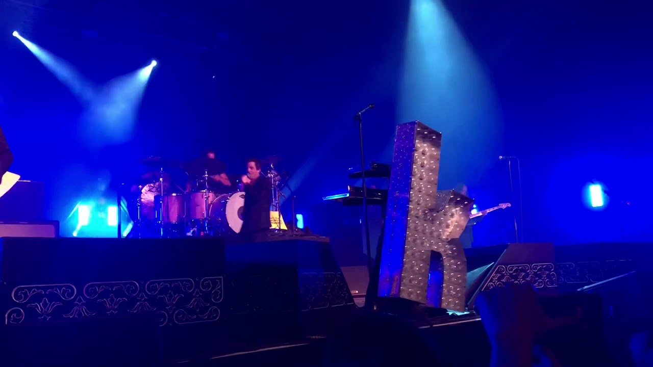 The Killers - Glamorous Indie Rock and Roll LIVE - Dallas 05.09.19
