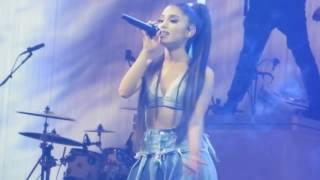 16 Ariana Grande - Problem / Into You (Dangerous Woman Tour DVD)