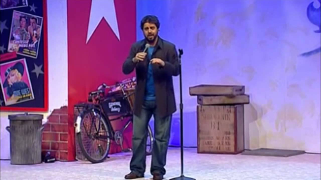 Ben Hurley performs at the 2010 Crunchie Comedy Gala