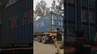 20 Feet Container With Machine Unloading In Hydra