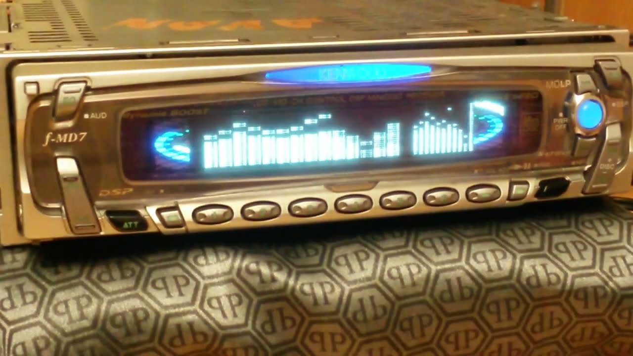 Kenwood f-MD7 + RC-601j equalizer animation, AUX via the TV