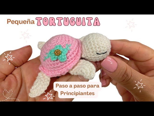 TERMINAMOS! 😍🐥 Hoy muchas nos vieron uniendo y adornando nuestro amigurumi  💕 es hecho con lana chenille gruesa, para crochet del n°7, y…