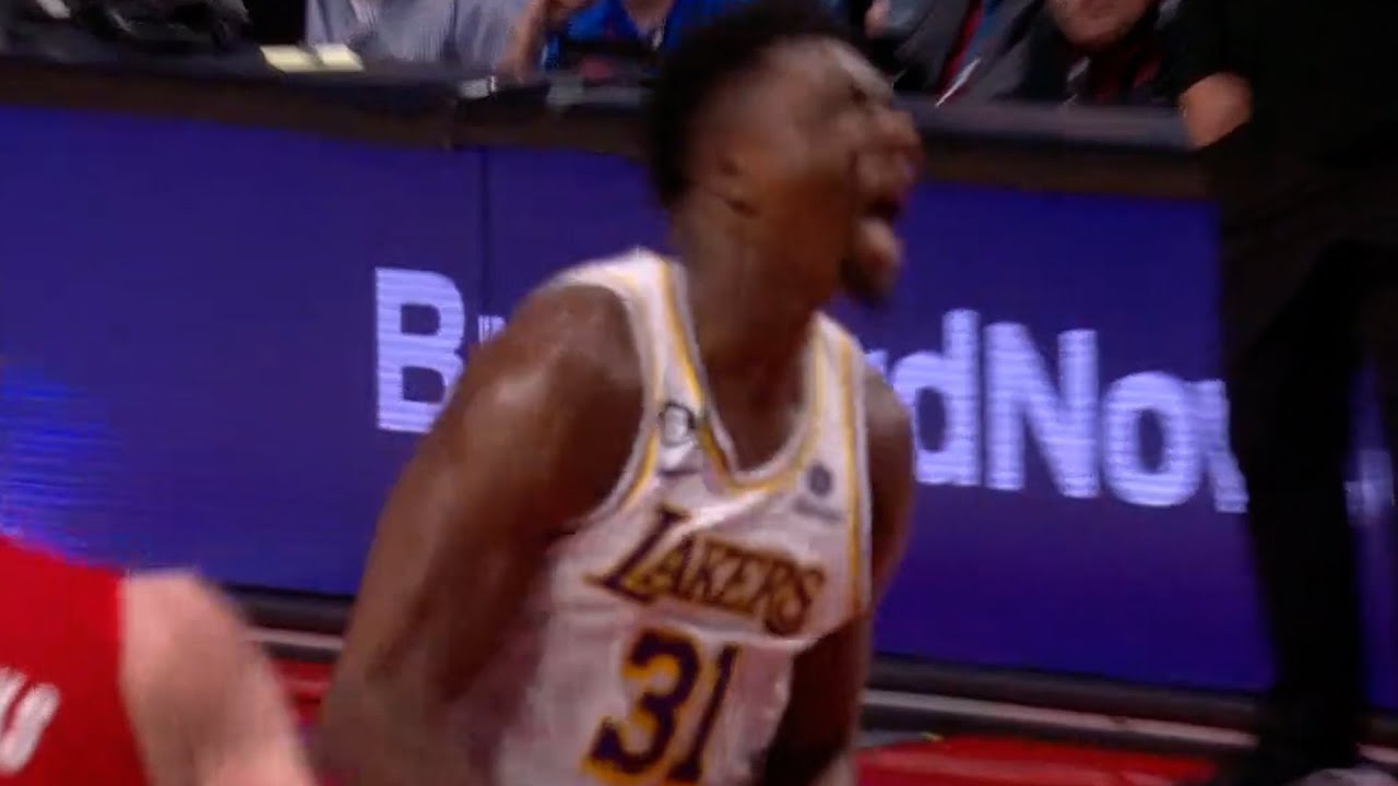 Thomas Bryant shocks the arena by destroying the rim with 2 monster dunks in a row vs blazers