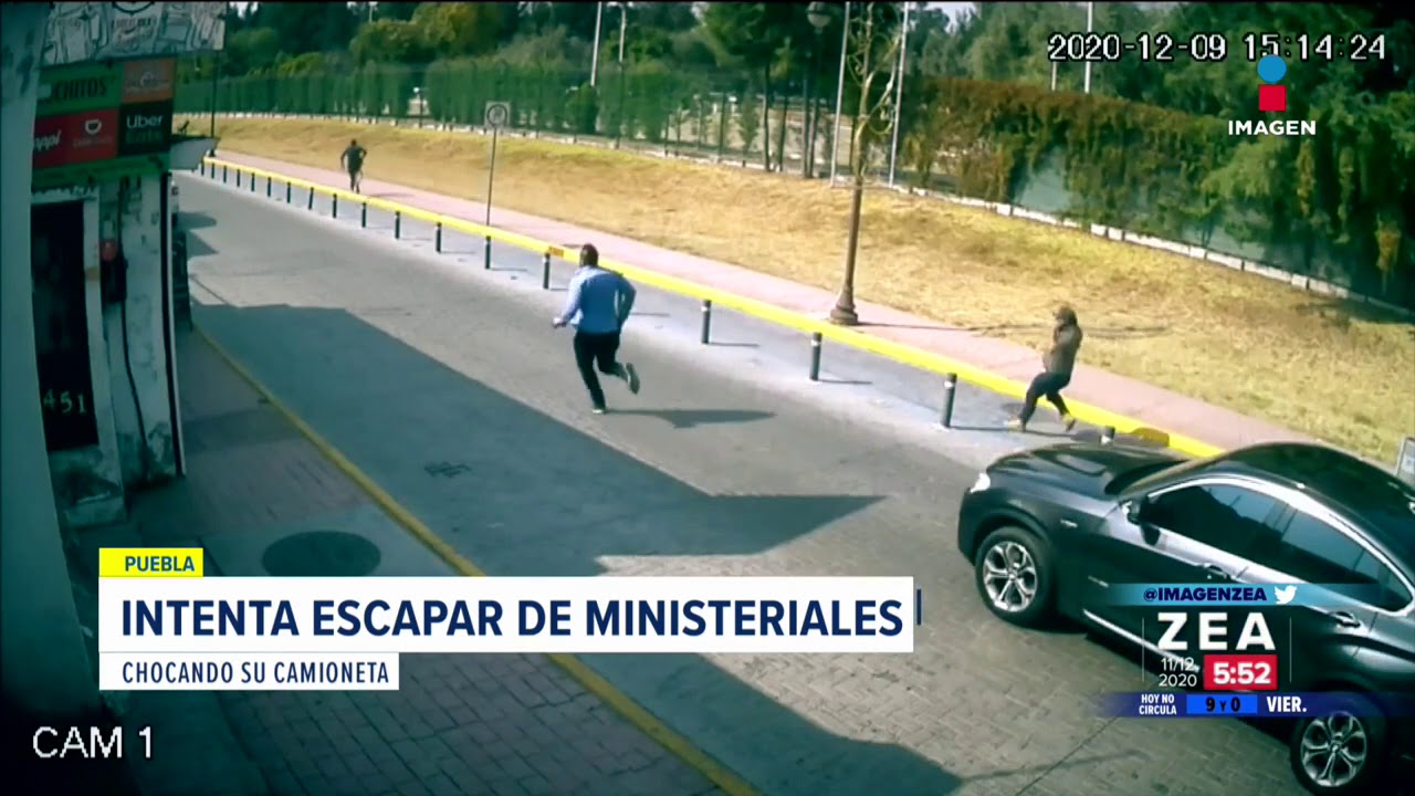 VIDEO: Intenta escapar de ministeriales chocando su camioneta | Noticias con Francisco Zea