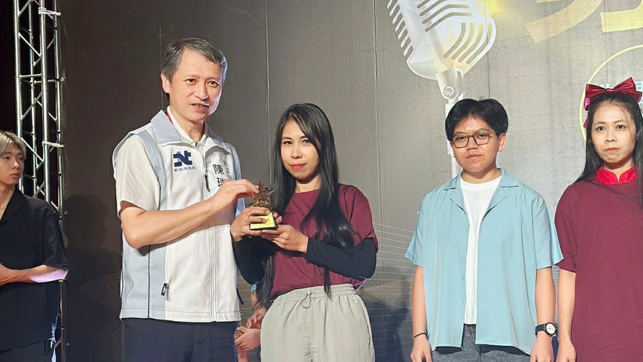 MENUJU FINAL(LOMBA NYANYI FINAL)