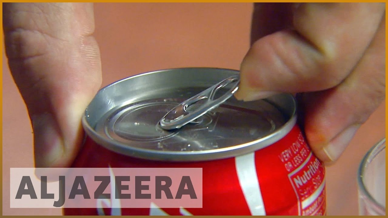 ما الذي يدفع شركتي كوكاكولا وبيبسي للتبرع للمنظمات الصحية؟