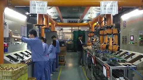 AUBO Robot side by side with human co workers