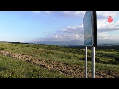 ხნულით შემოვლებული სოფელი კნოლევი