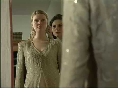 Des femmes et des hommes : 1 La robe de Nathalie saturn