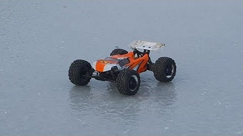 Serpent Cobra 811t Hobbywing xr8 6s Truggy no traction rc Speedrun on ice snow nimbal m3 test