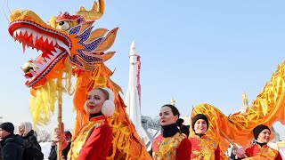 Новый год Дракона отметили в Гонконге и Москве