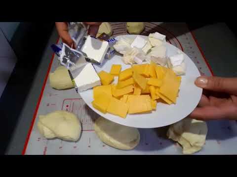 Vidéo: Comment Faire Du Pain Au Fromage Et Aux Légumes Sur De La Semoule